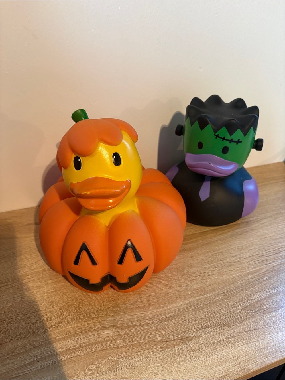 Jumbo Pumpkin & Frankenstein halloween rubber ducks-